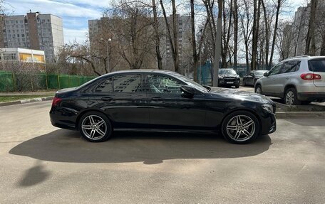 Mercedes-Benz E-Класс, 2018 год, 3 800 000 рублей, 4 фотография