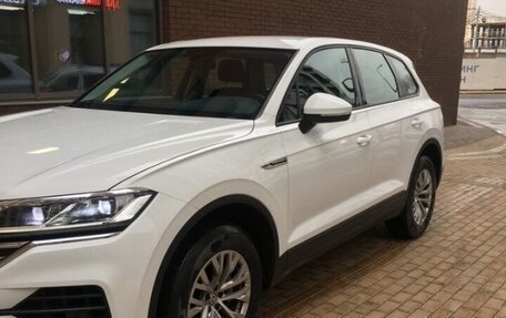 Volkswagen Touareg III, 2020 год, 4 730 000 рублей, 3 фотография