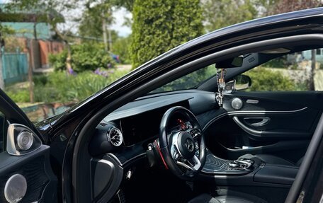 Mercedes-Benz E-Класс, 2019 год, 3 999 000 рублей, 9 фотография