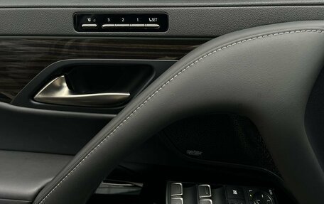 Lexus LX, 2022 год, 13 990 000 рублей, 34 фотография