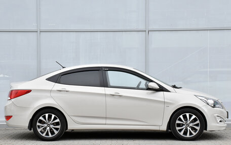 Hyundai Solaris II рестайлинг, 2015 год, 740 000 рублей, 4 фотография