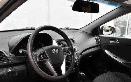 Hyundai Solaris II рестайлинг, 2015 год, 740 000 рублей, 13 фотография