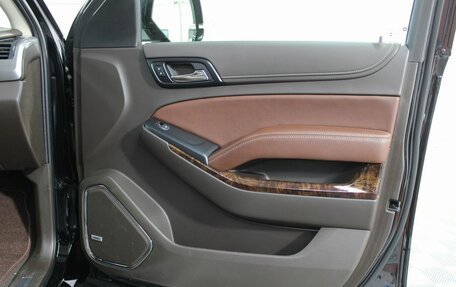 Chevrolet Tahoe IV, 2019 год, 5 500 000 рублей, 26 фотография