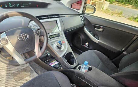 Toyota Prius, 2013 год, 1 320 000 рублей, 6 фотография