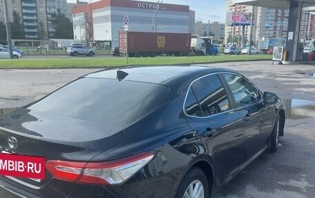 Toyota Camry, 2020 год, 2 400 000 рублей, 5 фотография