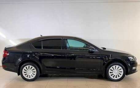 Skoda Octavia, 2018 год, 1 650 000 рублей, 8 фотография