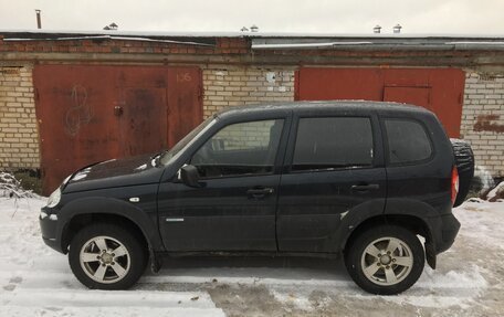 Chevrolet Niva I рестайлинг, 2011 год, 450 000 рублей, 4 фотография