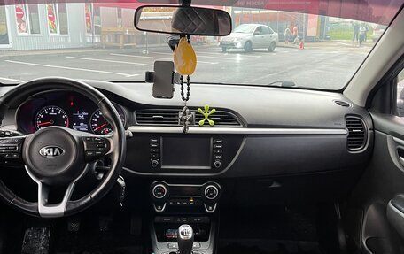 KIA Rio IV, 2018 год, 970 000 рублей, 9 фотография