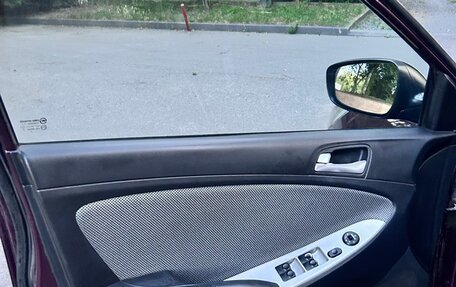 Hyundai Solaris II рестайлинг, 2011 год, 620 000 рублей, 6 фотография