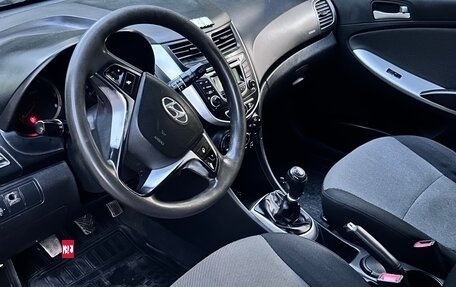 Hyundai Solaris II рестайлинг, 2011 год, 620 000 рублей, 5 фотография