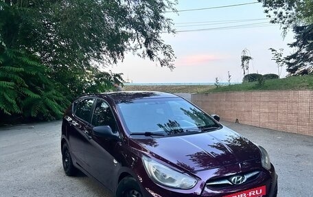 Hyundai Solaris II рестайлинг, 2011 год, 620 000 рублей, 4 фотография
