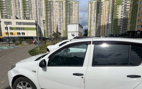 Renault Sandero I, 2012 год, 500 000 рублей, 3 фотография
