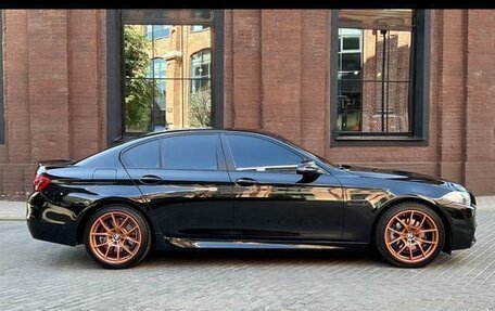 BMW 5 серия, 2016 год, 2 400 000 рублей, 6 фотография