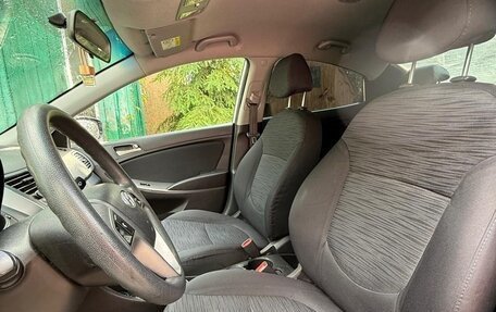 Hyundai Solaris II рестайлинг, 2015 год, 920 000 рублей, 7 фотография
