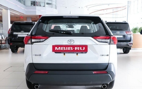 Toyota RAV4, 2024 год, 3 790 000 рублей, 4 фотография