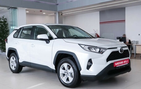 Toyota RAV4, 2024 год, 3 790 000 рублей, 3 фотография