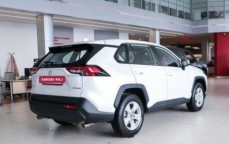 Toyota RAV4, 2024 год, 3 790 000 рублей, 6 фотография
