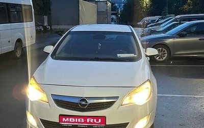 Opel Astra J, 2011 год, 700 000 рублей, 1 фотография