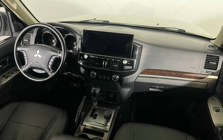Mitsubishi Pajero IV, 2021 год, 3 797 000 рублей, 9 фотография