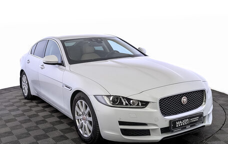 Jaguar XE I рестайлинг, 2015 год, 1 695 000 рублей, 3 фотография