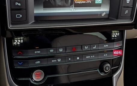 Jaguar XE I рестайлинг, 2015 год, 1 695 000 рублей, 21 фотография