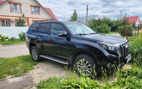 Toyota Land Cruiser Prado 150 рестайлинг 2, 2017 год, 3 700 000 рублей, 10 фотография