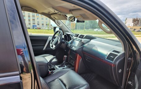 Toyota Land Cruiser Prado 150 рестайлинг 2, 2017 год, 3 700 000 рублей, 9 фотография