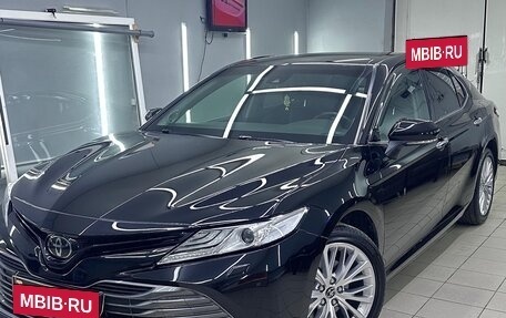 Toyota Camry, 2019 год, 3 580 000 рублей, 2 фотография