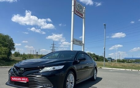 Toyota Camry, 2019 год, 3 580 000 рублей, 9 фотография
