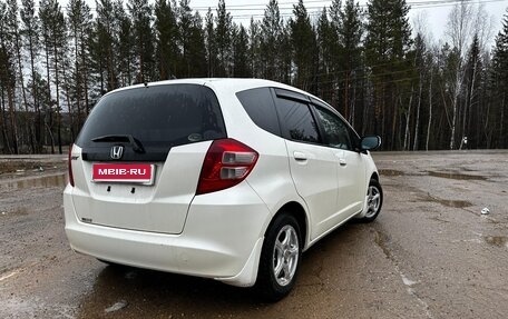 Honda Fit III, 2009 год, 810 000 рублей, 2 фотография