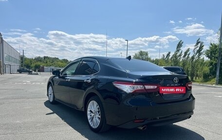 Toyota Camry, 2019 год, 3 580 000 рублей, 13 фотография