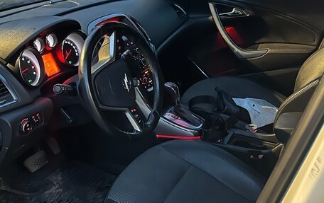 Opel Astra J, 2011 год, 700 000 рублей, 5 фотография