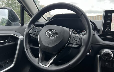 Toyota RAV4, 2020 год, 3 800 000 рублей, 8 фотография