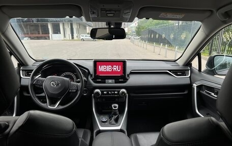 Toyota RAV4, 2020 год, 3 800 000 рублей, 5 фотография