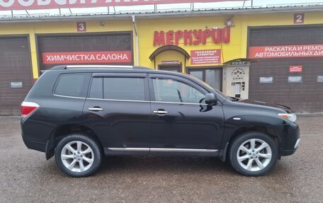 Toyota Highlander III, 2012 год, 1 750 000 рублей, 2 фотография