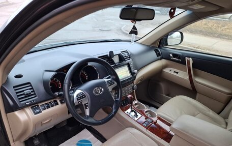 Toyota Highlander III, 2012 год, 1 750 000 рублей, 8 фотография