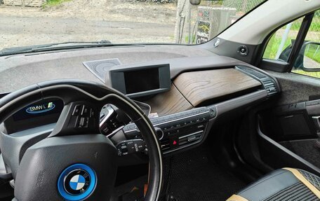 BMW i3 I01 рестайлинг, 2016 год, 2 600 000 рублей, 13 фотография