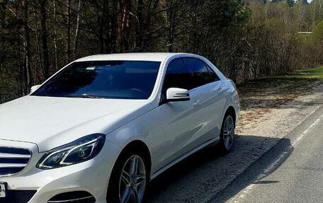 Mercedes-Benz E-Класс, 2013 год, 2 350 000 рублей, 4 фотография