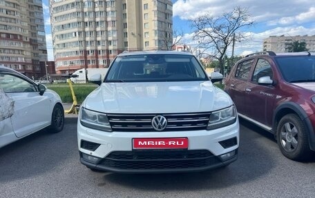 Volkswagen Tiguan II, 2018 год, 1 590 000 рублей, 1 фотография