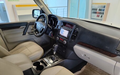 Mitsubishi Pajero IV, 2014 год, 1 949 000 рублей, 5 фотография
