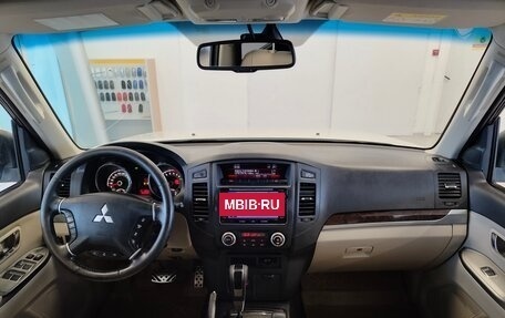 Mitsubishi Pajero IV, 2014 год, 1 949 000 рублей, 7 фотография