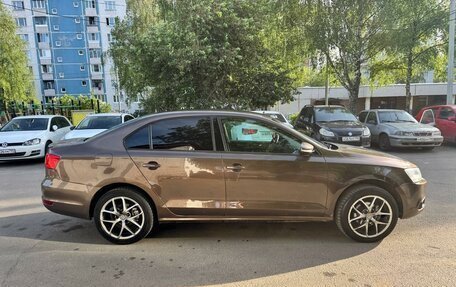 Volkswagen Jetta VI, 2012 год, 850 000 рублей, 3 фотография
