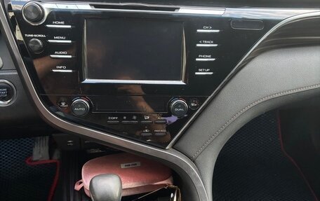 Toyota Camry, 2019 год, 2 220 000 рублей, 8 фотография