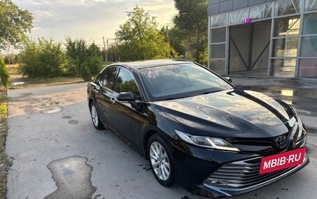Toyota Camry, 2019 год, 2 220 000 рублей, 2 фотография