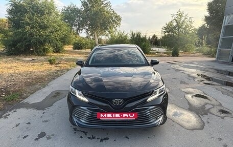 Toyota Camry, 2019 год, 2 220 000 рублей, 3 фотография