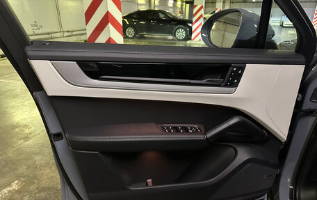 Porsche Cayenne III, 2025 год, 17 990 000 рублей, 14 фотография