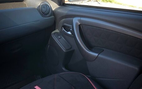 Renault Duster I рестайлинг, 2017 год, 1 690 000 рублей, 27 фотография