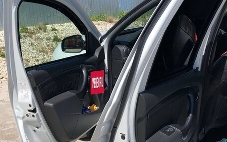 Renault Duster I рестайлинг, 2017 год, 1 690 000 рублей, 25 фотография