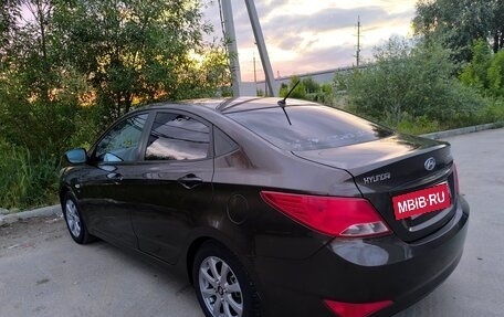 Hyundai Solaris II рестайлинг, 2014 год, 999 990 рублей, 4 фотография