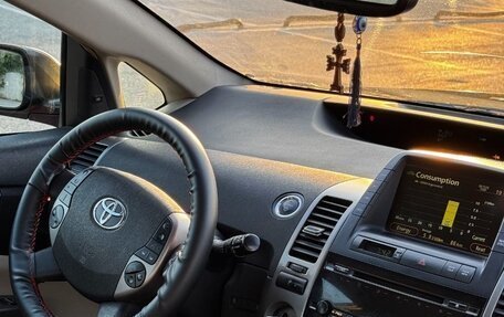 Toyota Prius, 2007 год, 500 000 рублей, 4 фотография